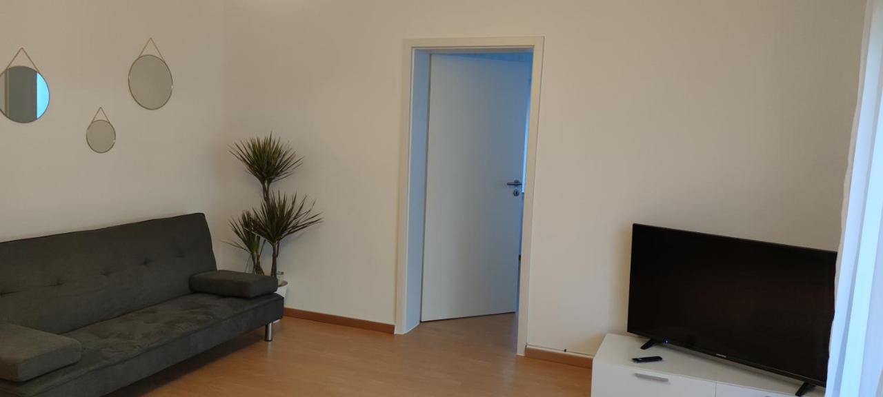 Schoene Und Optimal Gelegene Wohnung Og Weisskirchen Exteriér fotografie